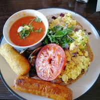Big breakfast at Dfrent Cafe in Victoria Park