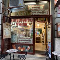 Outside at Korosfoi Kurtoskalacs in Siofok