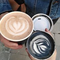 Chai latte et black latte for Valentine's day at Lucifer Lives in Brussels