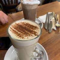 chai latte and orange hot chocolate at The Greenwood Tree in Lyndhurst
