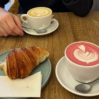Chai latte, beetroot latte and croissant   at SĪTÚ Coffee & Tea in Prague