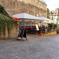 Outdoor seating at Pasta People in Geneva