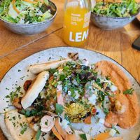 Syrischer Teller und Beilagensalat at Beb & Bene in Freiburg