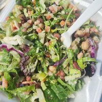 Bowl de ensalada con granos at La Zanahoria in Bayamon