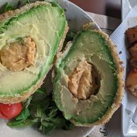 Tapas A Vocatas (gebackene gefüllte Avocado) at Tulsi in Barcelona