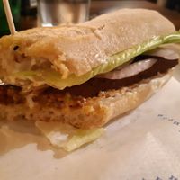 Close up if the seitan sandwich at Tulsi in Barcelona