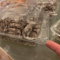 All the containers were cracked and just sprinkled sugar all over my place no matter how careful I was at Berde Eats in Laguna