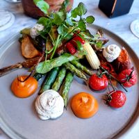 green asparagus dish (with vegetables) 21€ at Maison Mathis in Hasselt
