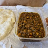 Channa saag and poppadoms with mango chutney at Kisimul Cafe in Isle Of Barra