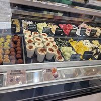 Options at Gelateria Murano in Venice
