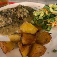 vegan burger at Jasmine Restaurant in Planos