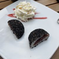 Vegan sesame&red bean mochi at Samourai Sushi in Dijon