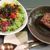 Overpriced food at Jawz The Bowl Company in Munich