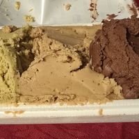 vaschetta granite 500 g pistacchio, torta caffè e nocciola e gianduia 🍦 #Veganuary at Albero dei Gelati in Seregno