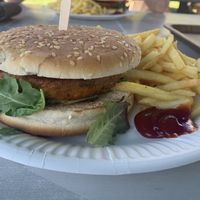 Veganer mediterraner Burger  at Moni's Eck in Techendorf