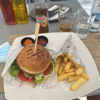 Beyond meat Burger with ajvar and ketchup (according to menu homemade mayo & red beet ketchup - we didn’t get that) at Oliva Grill in Rab