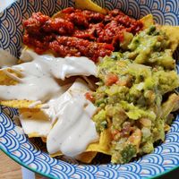 Nachos con salsa agria vegana at Barallocas in Pontevedra