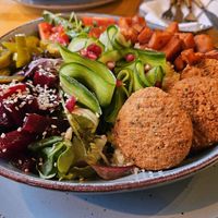 Falafel Spezial Bowl at Vital Meals in Dusseldorf