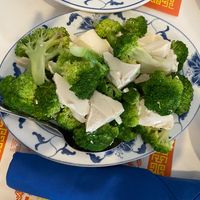Steamed broccoli and tofu at Su's Garden in Marco Island
