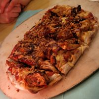 Vegan Chickenlike pinsa "chicago" at Schmausers in Gaggenau