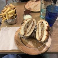 Le Weon   at Les Tontons Veg in Paris