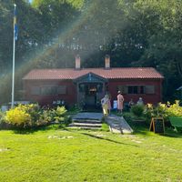 The cafe. There is plenty of seating outdoors. at Frostbrunnsdalen in Borlaenge