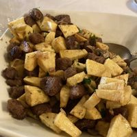 No recuerdo el nombre pero era soja con patatas 🥔   at Os Mouros in Barcelos