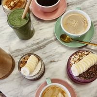 Açai bowl (S), porridge and Pitaya bowl at Superfood Deli - Maria Theresien in Vienna