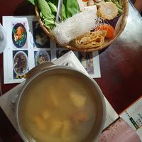 Hotpot with monkey head mushroom soup at Tiān Cí Bǎo Xuān 天慈寶軒 in Yuli