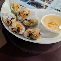 Fresh spring rolls with some mint  👍 at Tiān Cí Bǎo Xuān 天慈寶軒 in Yuli