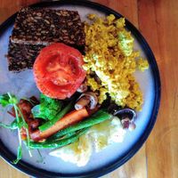 big vegan breakfast at Twisted Tomato in Auckland