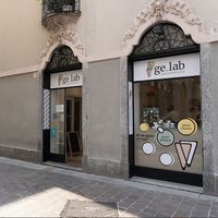 Outside at Gelab Gelateria in Como