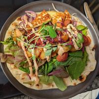 Flatbread with chorizo for my parents! But they do a vegan option and have vegan halloumi at The Pantry 8020 in Misterton