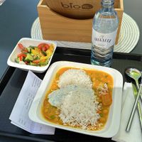 Gemüsecurry mit Beilagensalat  at Bio Am Platz in Tulln