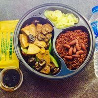 Takeaway sets at Van Phong in Hanoi