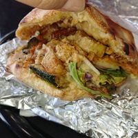 VEGAN DÖNER mit Seitan-Weizen-Gemisch, Hummus und Grillgemüse at Rey's Döner in Ulm