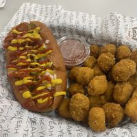 Hot dog and Mac & cheese bites at fakc-yeah - Cloud kitchen in Mexico City
