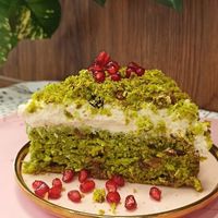 Spinach sweet cake with the vanilla vegan cottage at Patison in Gdansk