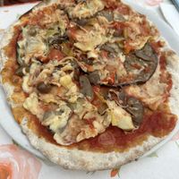 Pizza  at Pizzaria Peperetta Dispetusa in Imperia