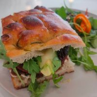 Bagel vegano version focaccia at Maria Limão in Porto