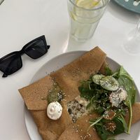 Crêpe salsicha y queso vegan  at Maria Limão in Porto