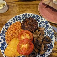 Vegan breakfast bowl (second tomato was stolen from partner) at French & Byrne in Stafford