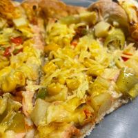 Pizza Kruste: Kartoffeln, Mais, vegane Wurst, Paprika, Pepperocinis at Kruste in Leipzig