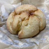 Vegan plain melon pan at Hatena in Tokyo