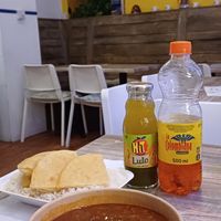 Chilli vegano en la planta de arriba at Tricolor in York