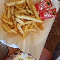 Fried potatoes at Napoline 나폴리네 in Seoul