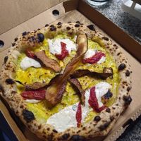 Vegan pizza at Plant Base in Lisbon