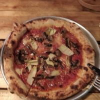 Pizza capriosa at Plant Base in Lisbon