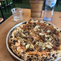 capricciosa vegan  at Plant Base in Lisbon