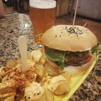 Hamburguesa de semillas at Cat Bar in Barcelona